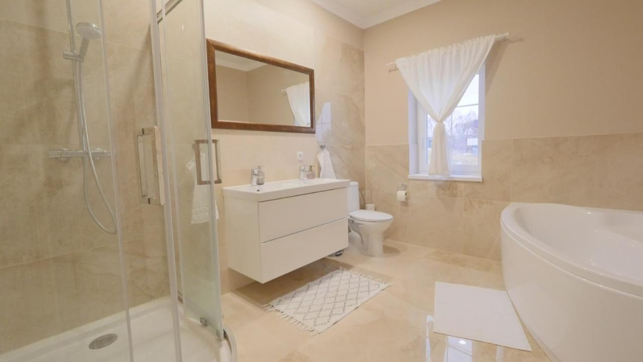Villa Apartmanovy Dom S Virivkou, Pod Secnom, Liptovsky Jan à Liptovský Mikuláš Extérieur photo