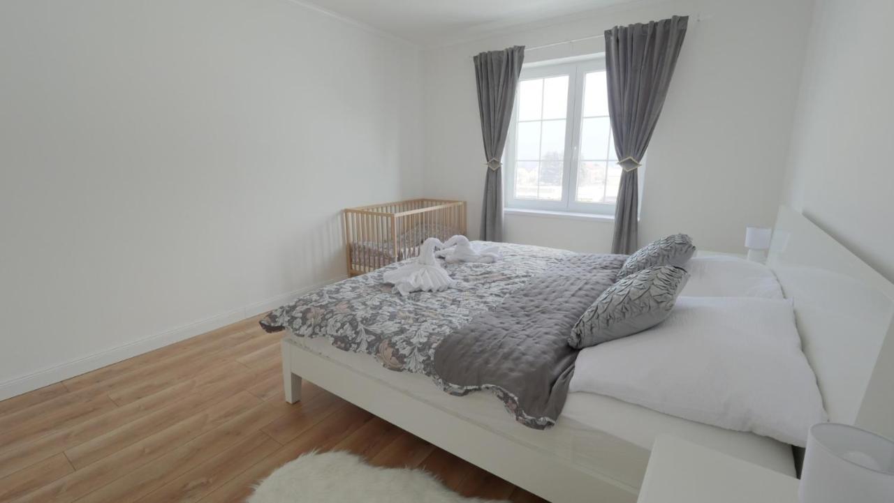Villa Apartmanovy Dom S Virivkou, Pod Secnom, Liptovsky Jan à Liptovský Mikuláš Extérieur photo