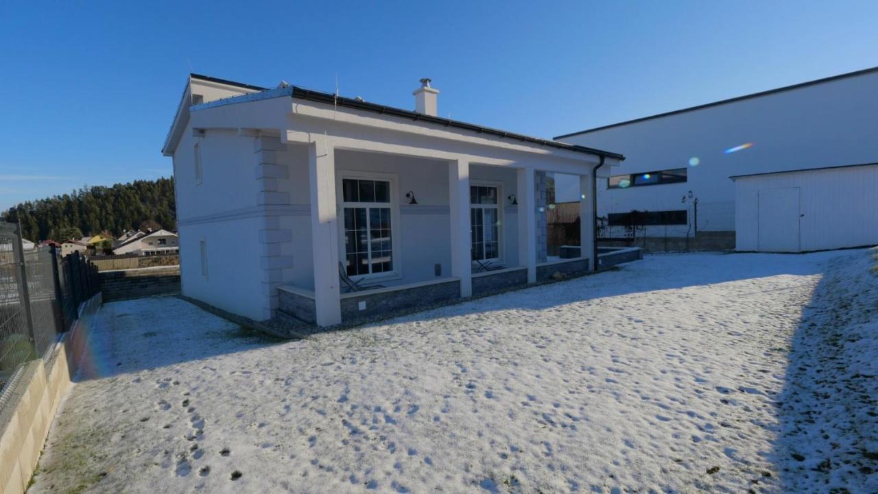 Villa Apartmanovy Dom S Virivkou, Pod Secnom, Liptovsky Jan à Liptovský Mikuláš Extérieur photo