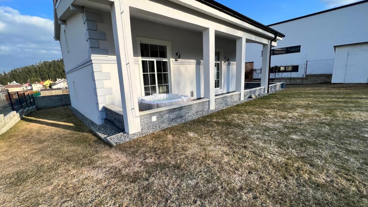 Villa Apartmanovy Dom S Virivkou, Pod Secnom, Liptovsky Jan à Liptovský Mikuláš Extérieur photo