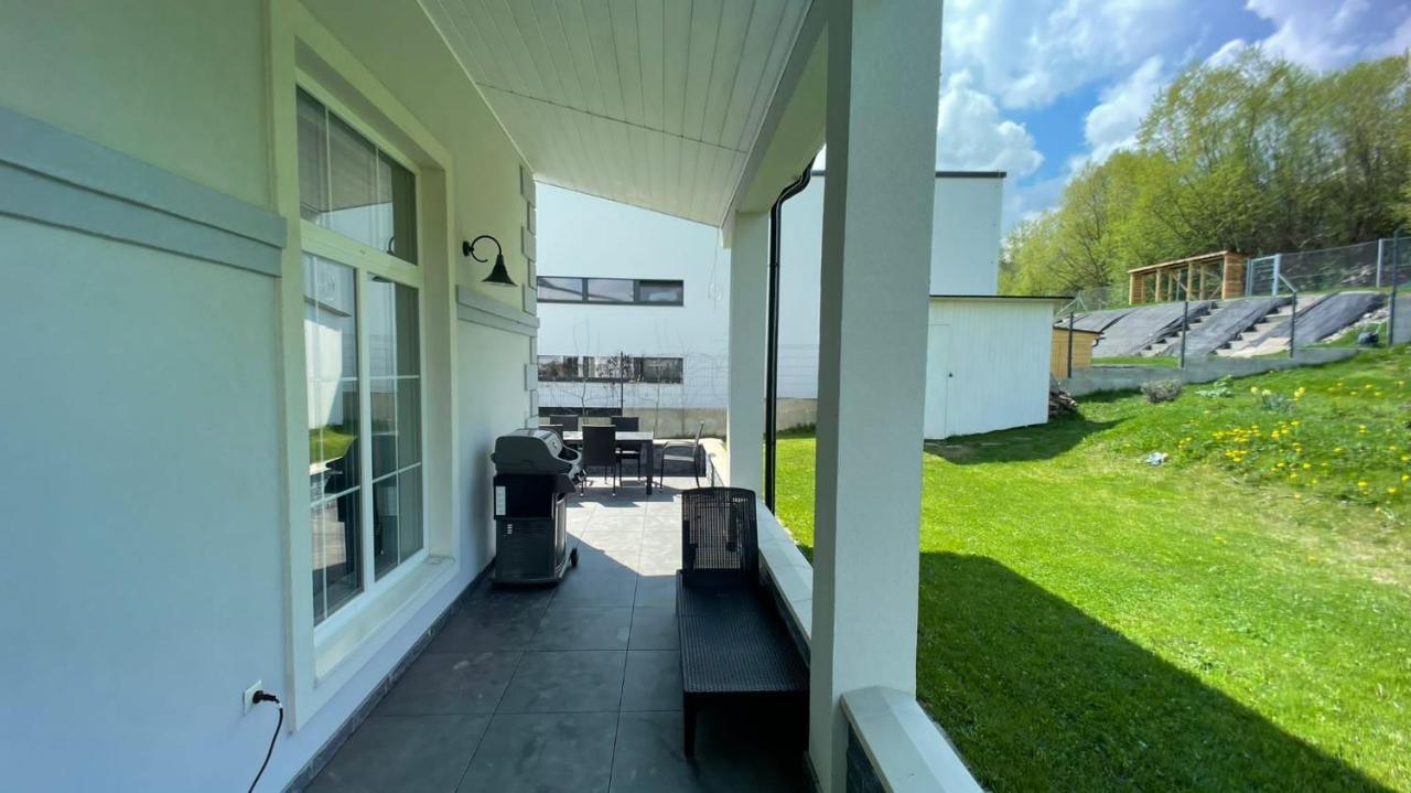 Villa Apartmanovy Dom S Virivkou, Pod Secnom, Liptovsky Jan à Liptovský Mikuláš Extérieur photo