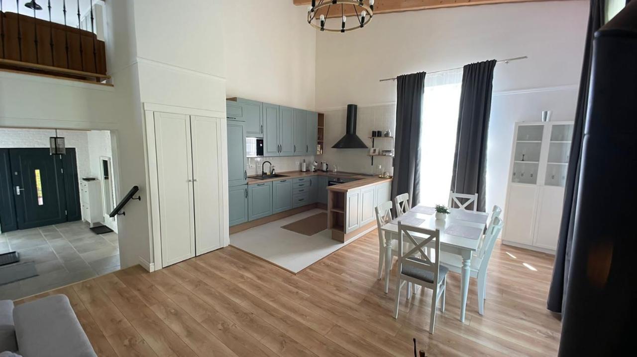 Villa Apartmanovy Dom S Virivkou, Pod Secnom, Liptovsky Jan à Liptovský Mikuláš Extérieur photo