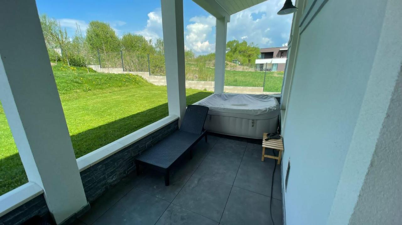 Villa Apartmanovy Dom S Virivkou, Pod Secnom, Liptovsky Jan à Liptovský Mikuláš Extérieur photo
